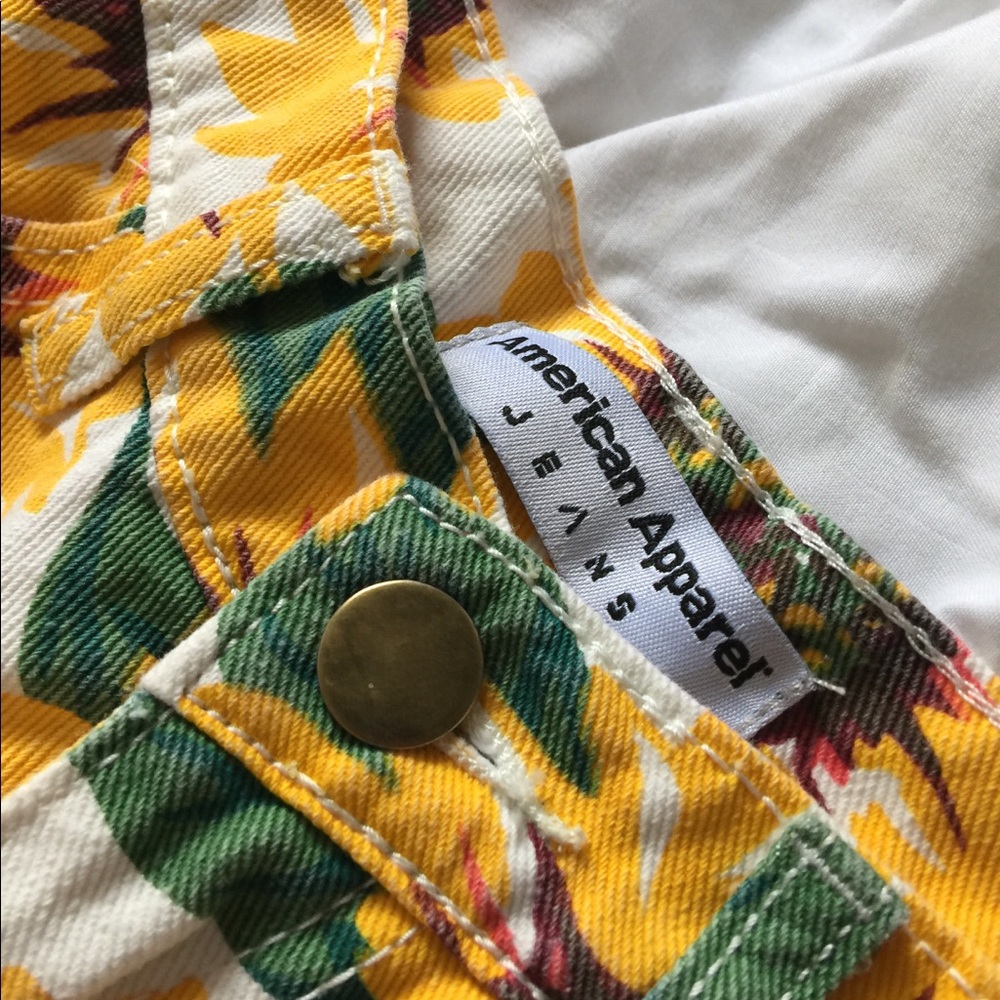 🌻 High Waisted Sunflower Shorts 🌻